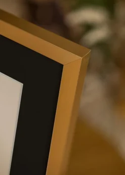 Ramme Selection Guld 30x40 cm - Passepartout Sort 21x30 cm