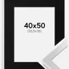 Ramme Selection Sølv 40x50 cm - Passepartout Sort 27,5x37 cm