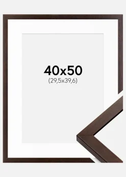 Ramme Selection Valnød 40x50 cm - Passepartout Hvid 12x16 inches