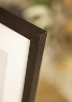 Ramme Selection Valnød 55x55 cm - Passepartout Hvid 43x43 cm