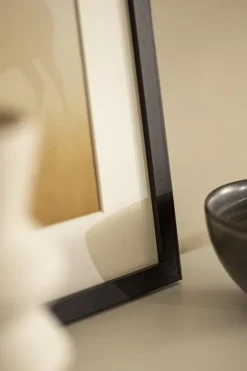 Ramme Selection Valnød 70x100 cm - Passepartout Hvid 61x91,5 cm