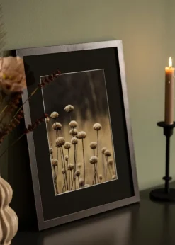 Ramme Selection Valnød 40x50 cm - Passepartout Sort 27x35 cm