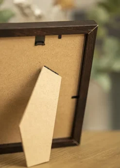 Ramme Selection Valnød 15x20 cm - Passepartout Sort 4x5 inches