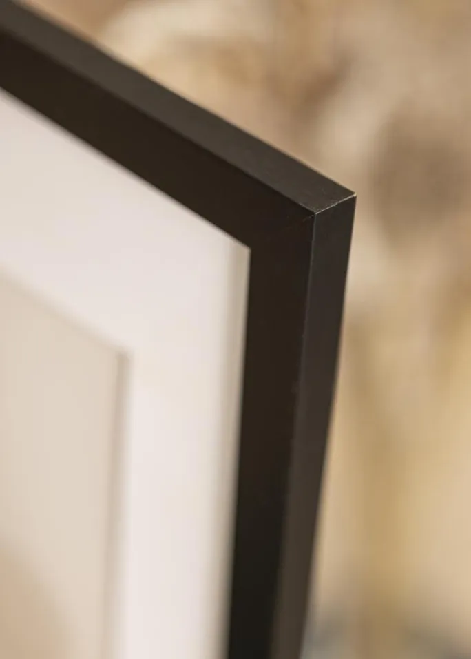 Ramme sort træ 68x98 cm - Passepartout Hvid 56x76 cm