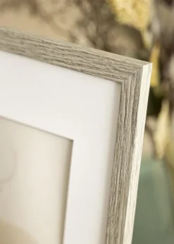Ramme Stilren grå Eg 50x70 cm - Passepartout Hvid 33x56 cm