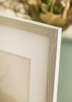 Ramme Stilren lysegrå Eg 70x100 cm - Passepartout Hvid 62x93 cm