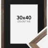 Ramme Stilren Valnød 30x40 cm - Passepartout Sort 21x29,7 cm (A4)
