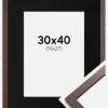 Ramme Trendy Valnød 30x40 cm - Passepartout Sort 20x28 cm