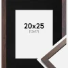 Ramme Trendy Valnød 20x25 cm - Passepartout Sort 14x18 cm