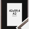 Ramme Trendy Valnød 42x59,4 cm (A2) - Passepartout Sort 25x38 cm