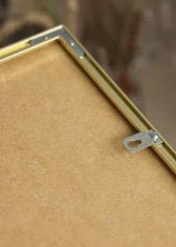 Ramme Visby Blank Guld 70x100 cm - Passepartout Hvid 62x93 cm