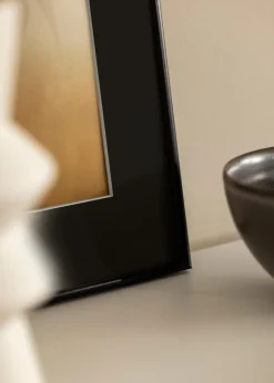 Ramme Visby Hvid 50x70 cm - Passepartout Sort 16x24 inches