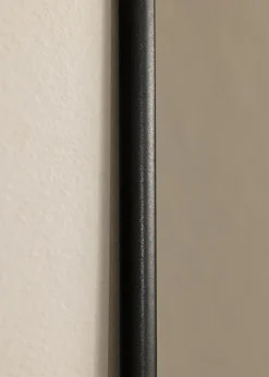 Ramme Visby Sort 30x40 cm - Passepartout Hvid 18x27 cm