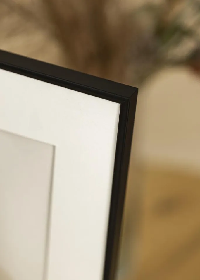 Ramme Visby Sort 30x40 cm - Passepartout Hvid 20x28 cm