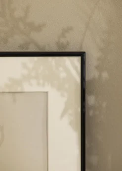 Ramme Visby Sort 40x50 cm - Passepartout Hvid 12x16 inches