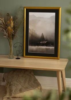 Ramme Västkusten Guld 70x100 cm - Passepartout Sort 61x91,5 cm