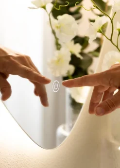 Spejl Rumination LED 70x90 cm